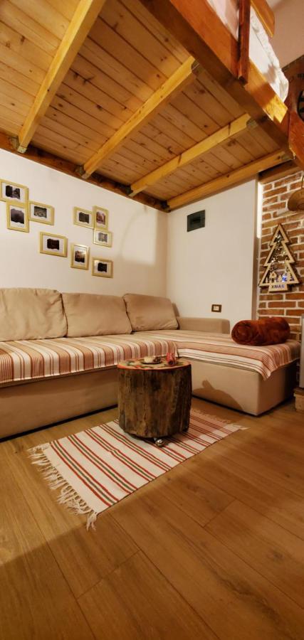 Relax Inn Korça Exteriör bild